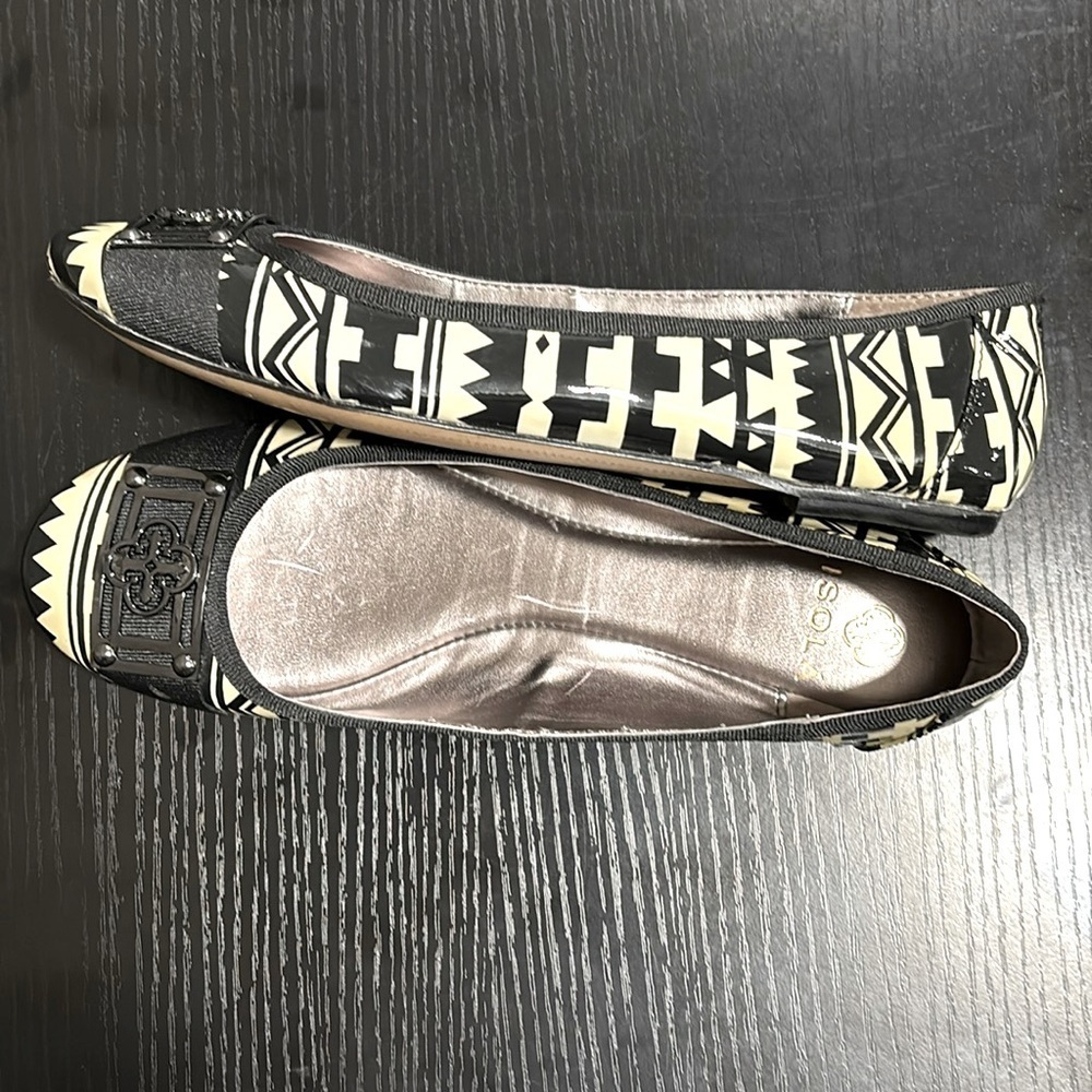ISOLA cream and black flats size 7.5